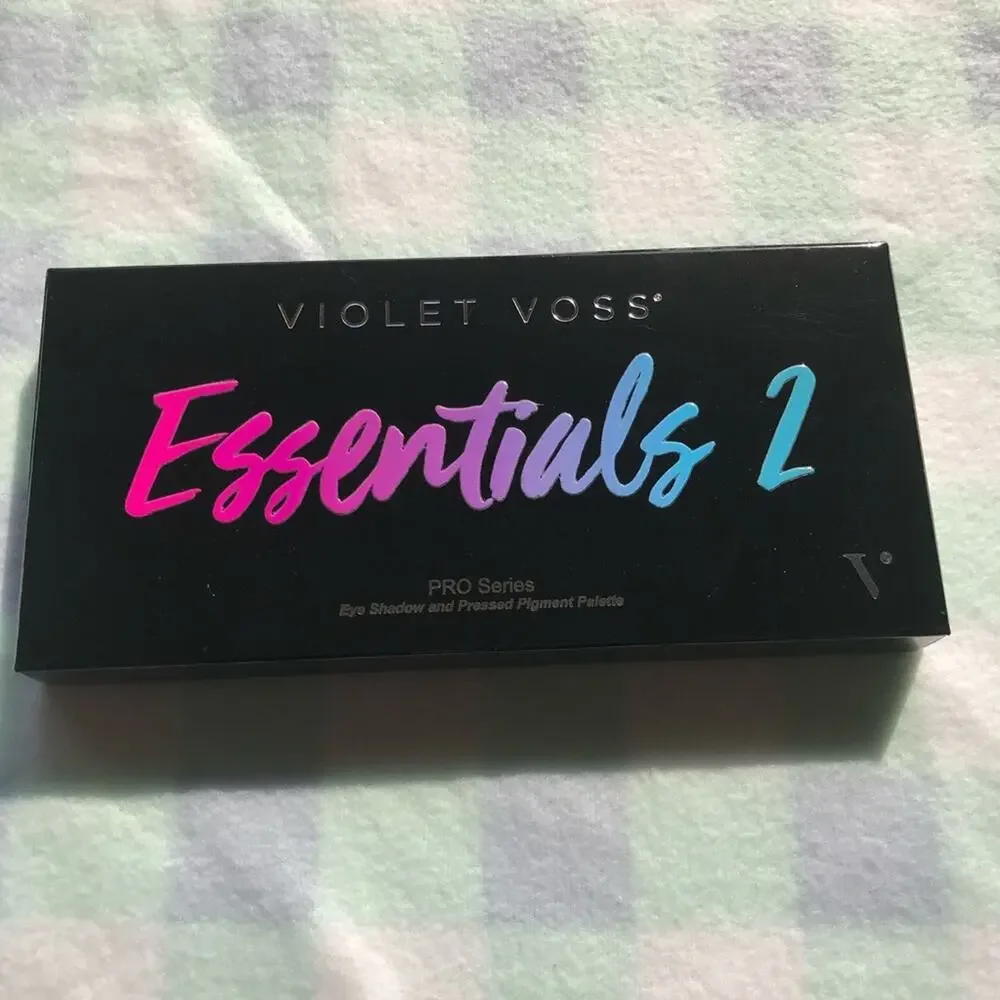 NEW! Violet Voss Essentials 2 Pro Series Eyeshadow Palette